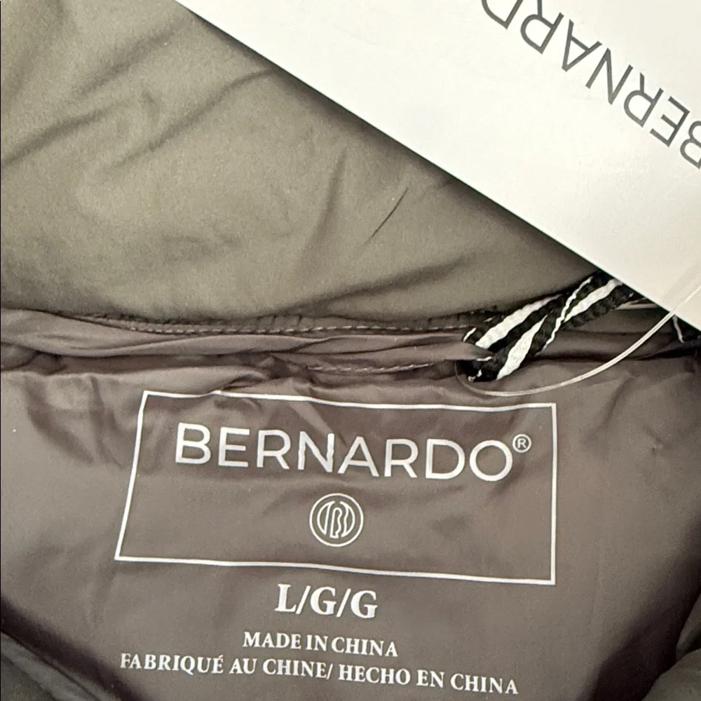 Bernardo Charcoal Puffer Vest - Picture 3 of 7